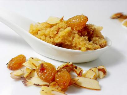 Semolina-Halva-with-Golden-Raisins