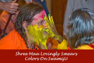 Shree-Maa-Paints-Swamiji-2
