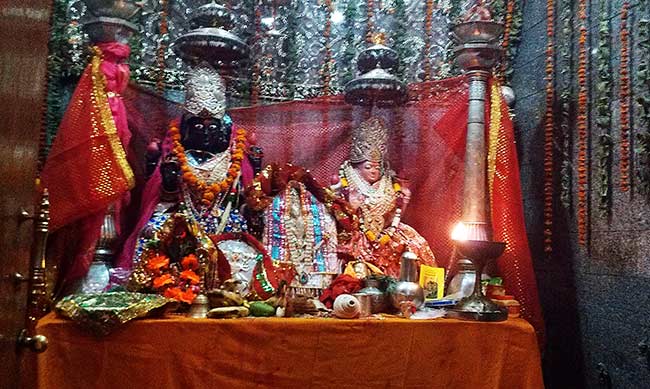 Yamunotri-Mandir-Murtis-2