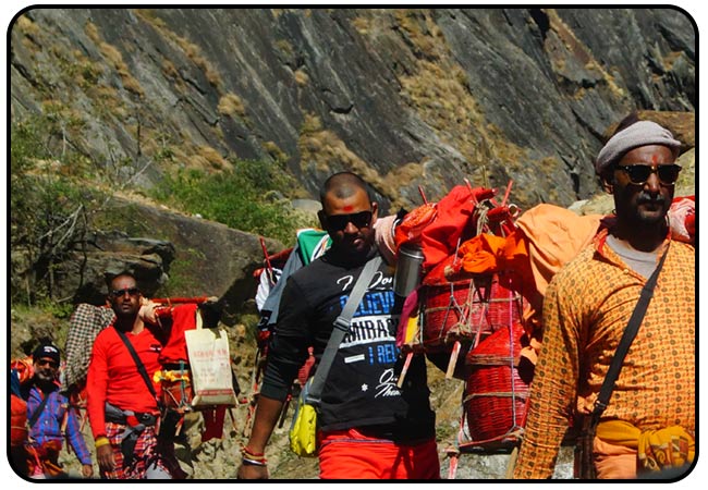 pilgrims-gangotri