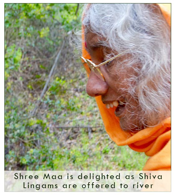 shree-maa-laughs-1